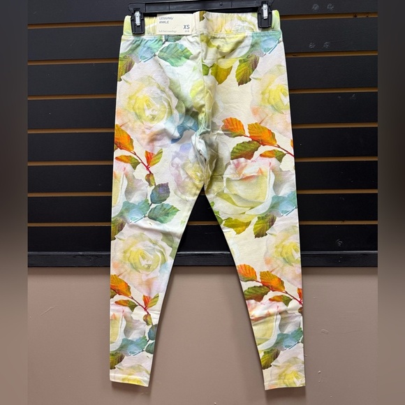 Soft Surroundings Cream Floral Ankle Leggings NWT – XS Stretchy Print Pants - Picture 3 of 3